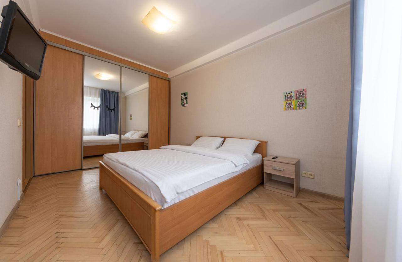 1 Bedroom Apart Near Metro Pecherska Kiev Esterno foto