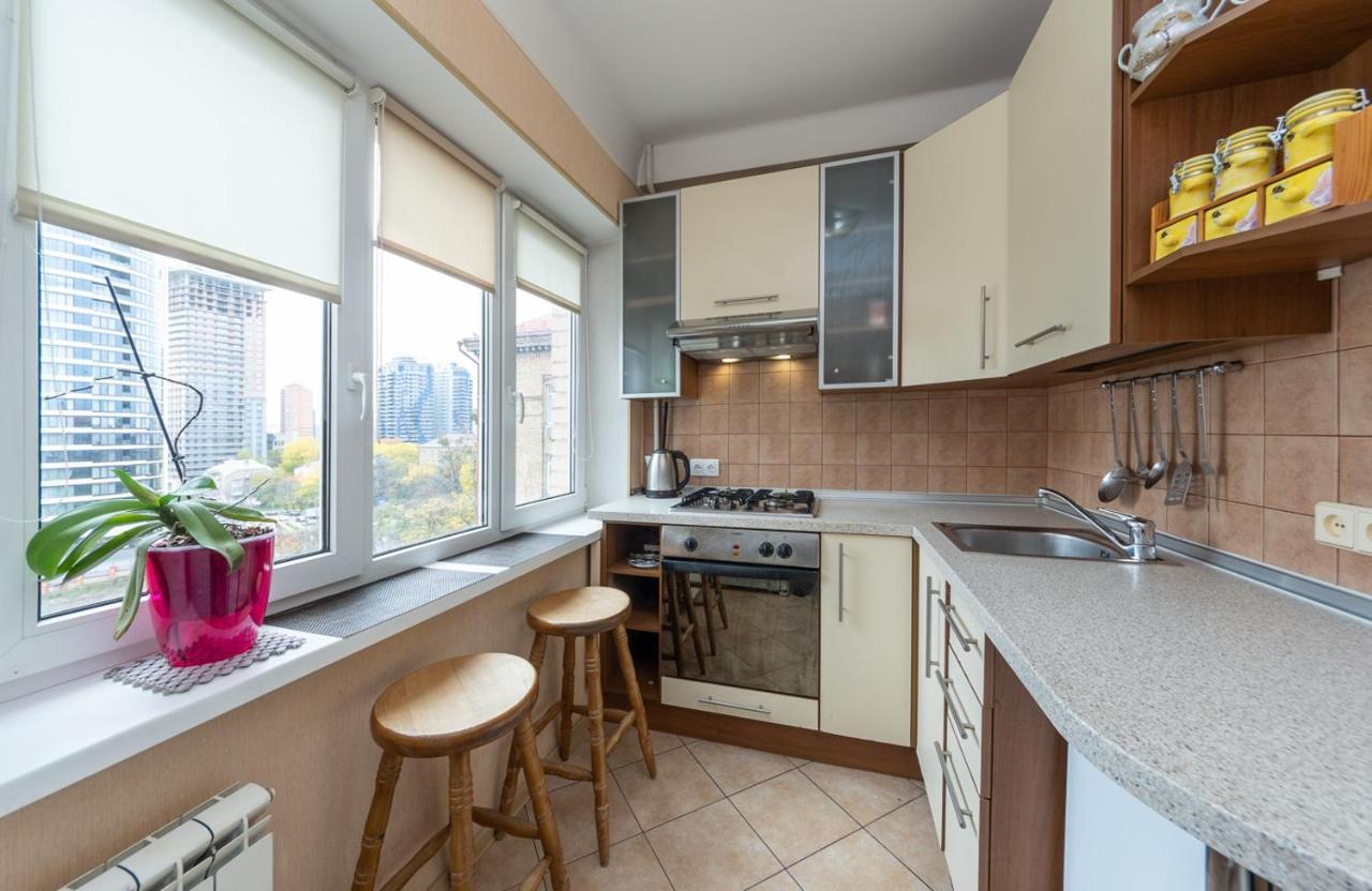 1 Bedroom Apart Near Metro Pecherska Kiev Esterno foto