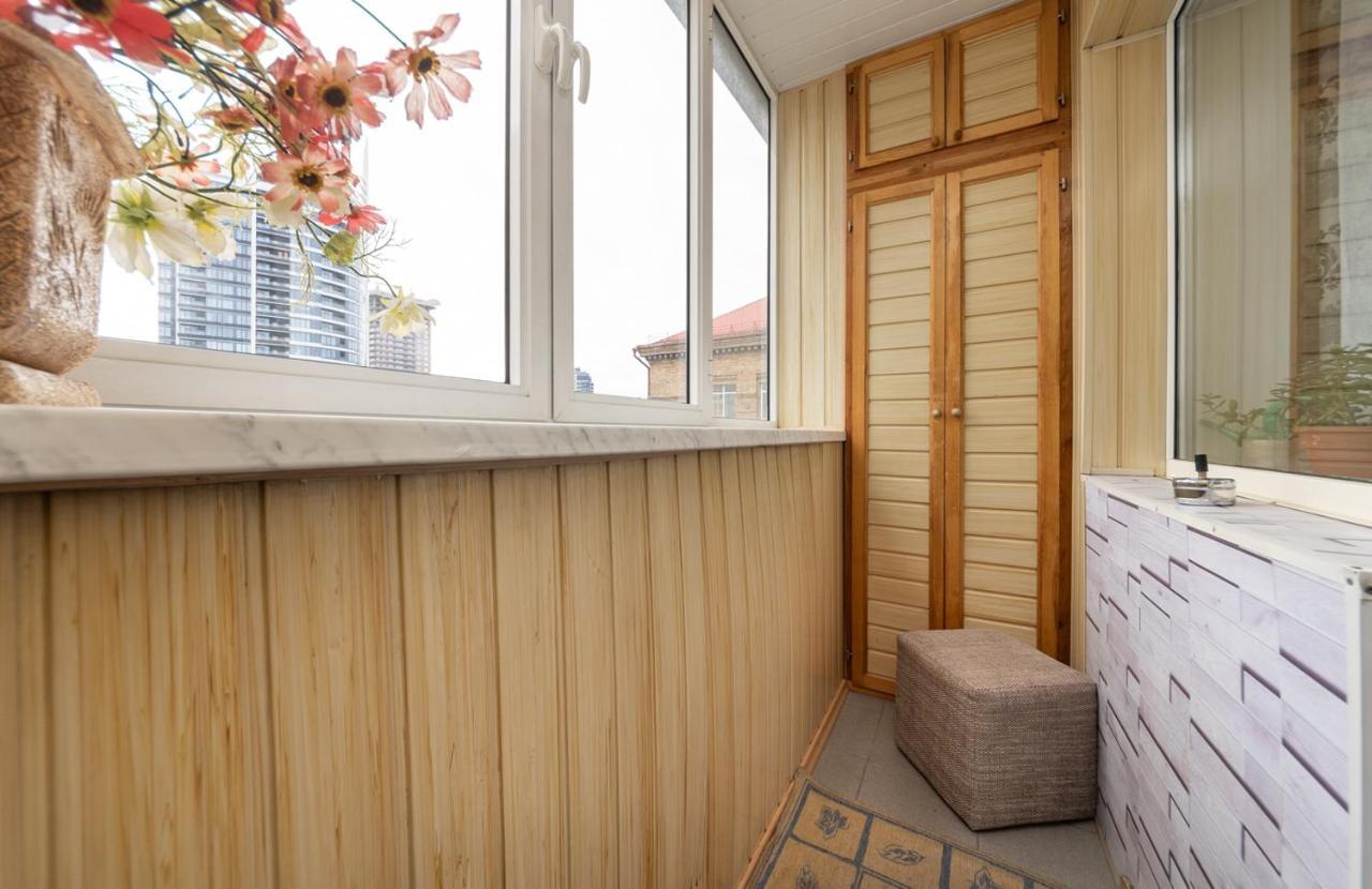 1 Bedroom Apart Near Metro Pecherska Kiev Esterno foto