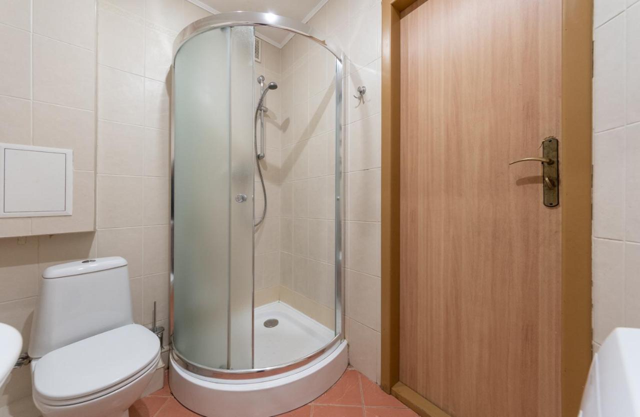 1 Bedroom Apart Near Metro Pecherska Kiev Esterno foto